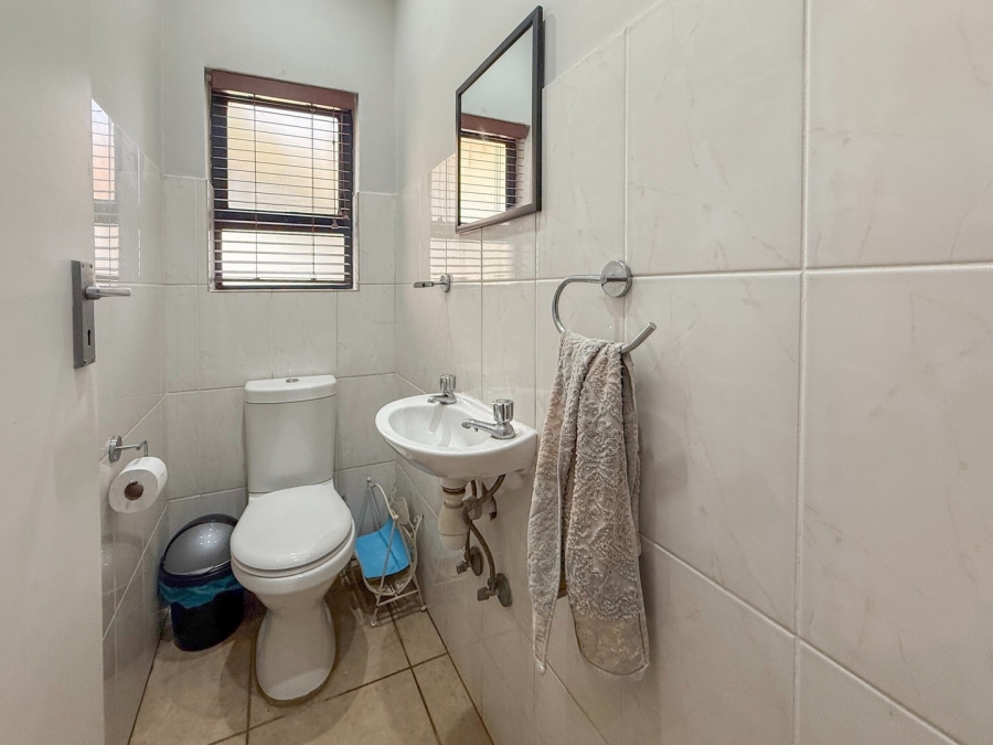 3 Bedroom Property for Sale in Melodie North West